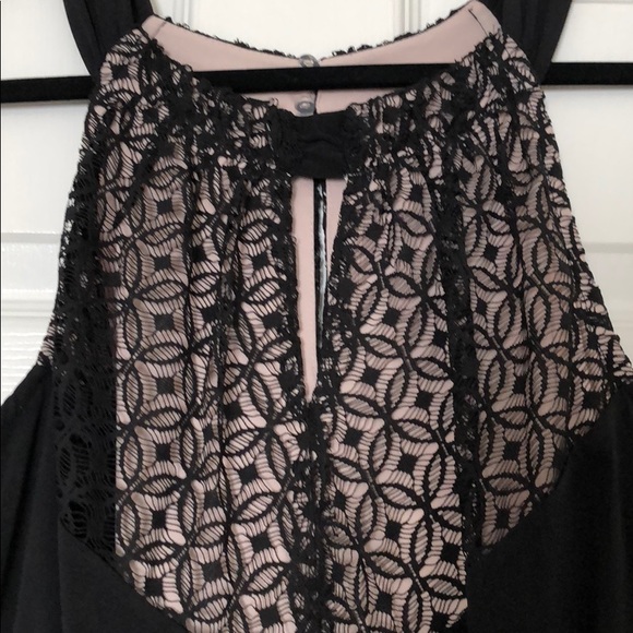 London Times Black Lace Overlay Over Tan Gown - Picture 3 of 6